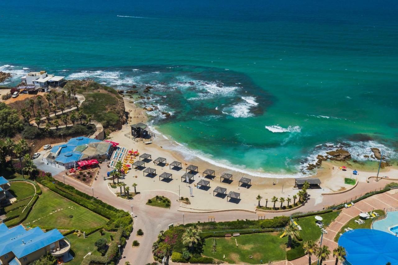 Ramada Resort Hadera Beach المظهر الخارجي الصورة