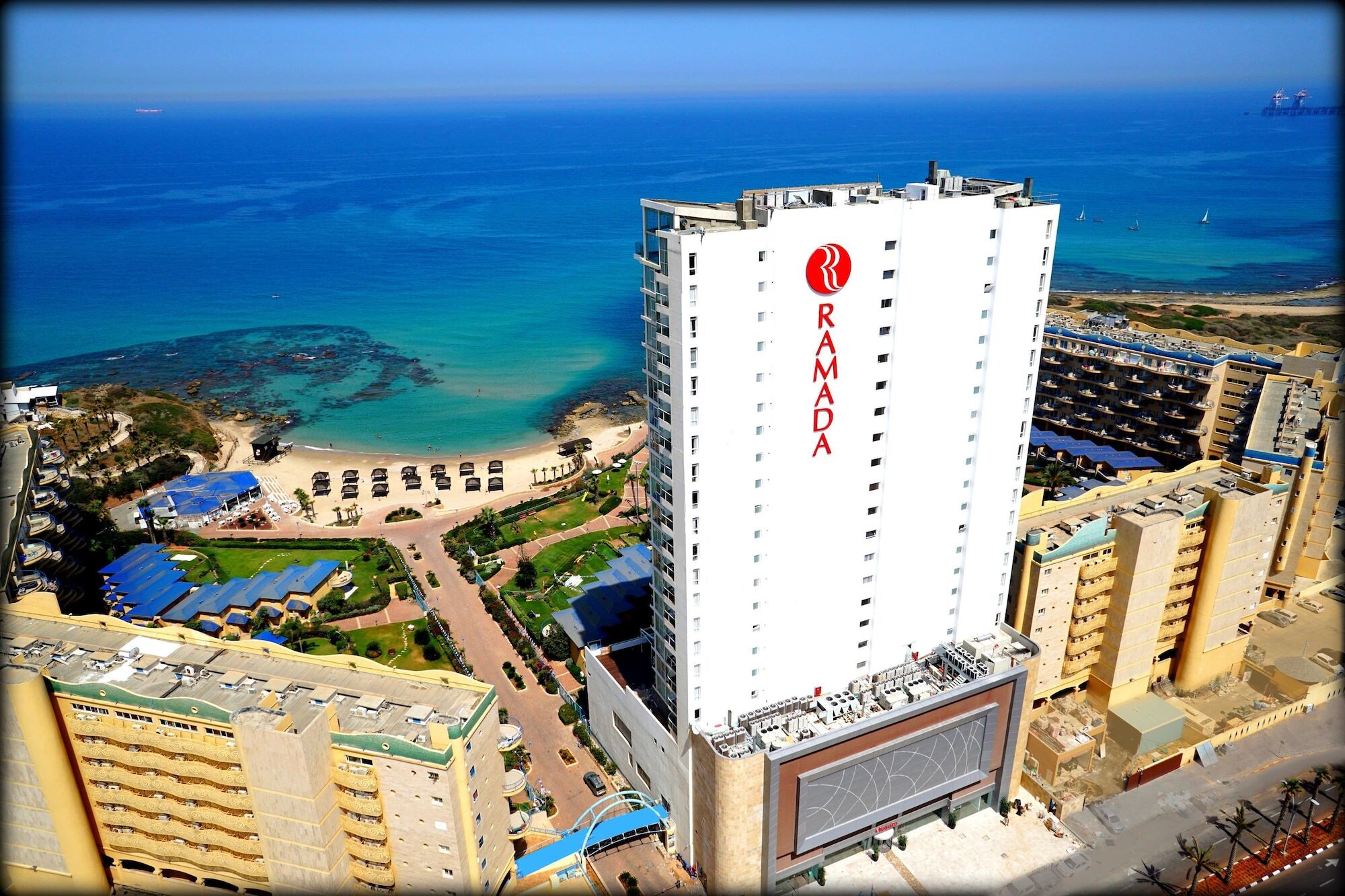 Ramada Resort Hadera Beach المظهر الخارجي الصورة